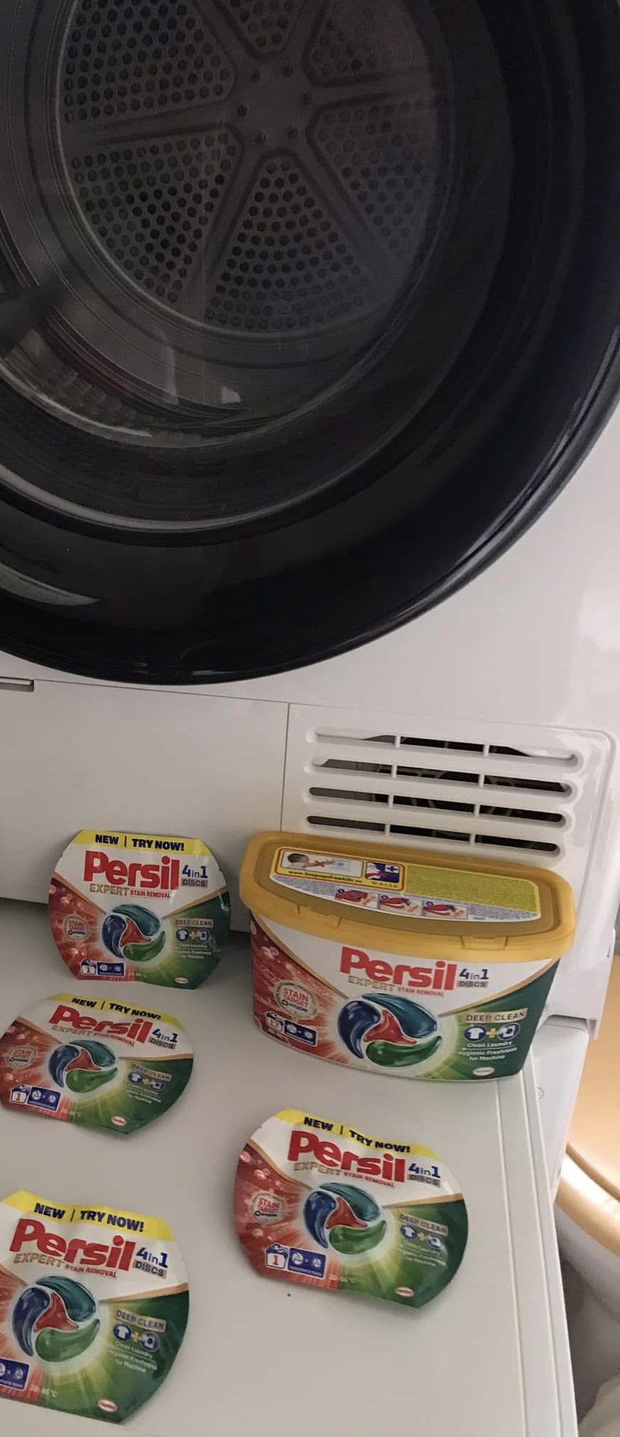 1582