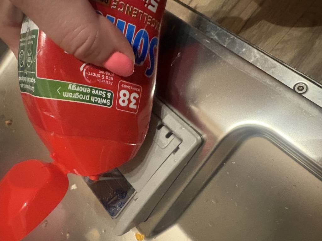 4064